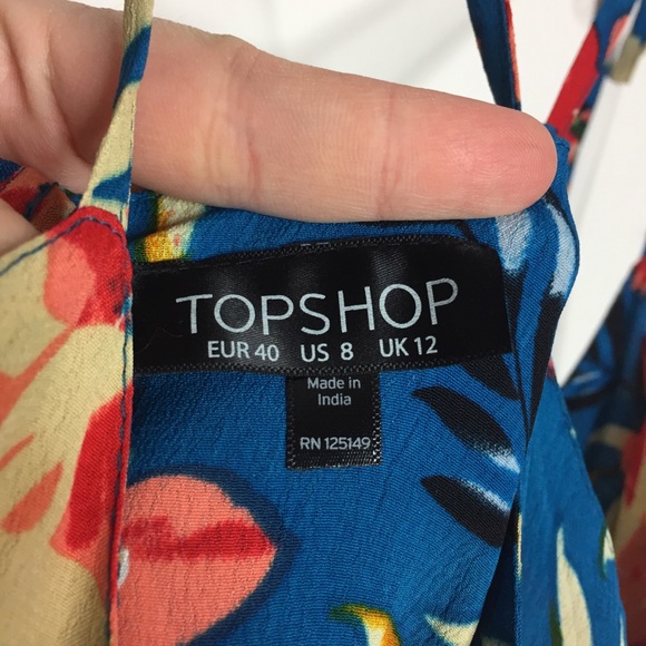 Topshop Crisscross Cutout Waist Floral Romper 8 - Picture 6 of 11